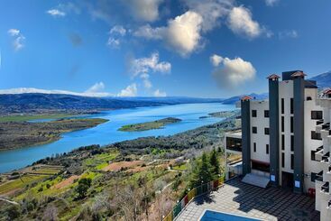 هتل Masharef Saghbine