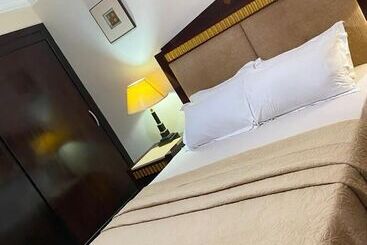 Peach View Hotel And Apartments