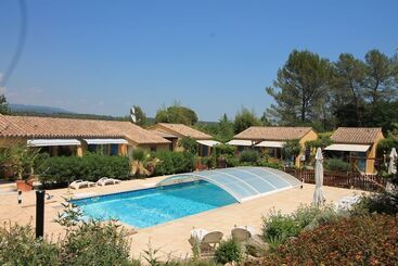 膳宿费 Les Glycines