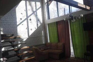 تختخواب و صبحانه гостивой дом у нургыз