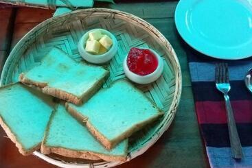 Bed and Breakfast Aybish Resort