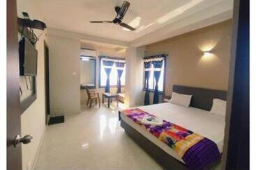 Hotell Uk Palace Puri   Excellent Stay With Family, Parking Facilities