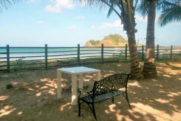 Hotelli Calitang Pearl Cottage