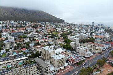 Pension Dale Court Guest House