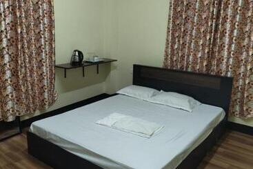 פנסיון Nrl Guest House