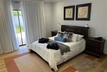 Majatalo Tranquil Private Rooms Hermanus