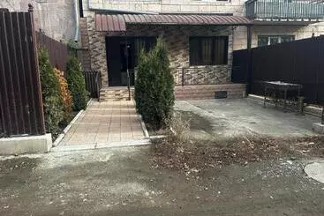 ペンション Rose Villa Guest House