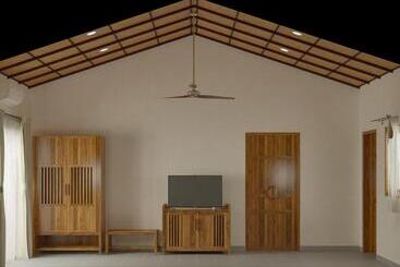 استراحتگاه Le Palmier Long An