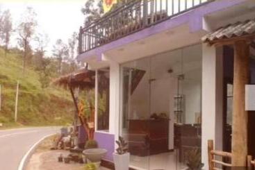 ホテル Hills View Lodge & Restaurant