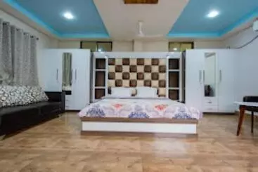 Radiant Club And Resort Maibakhul