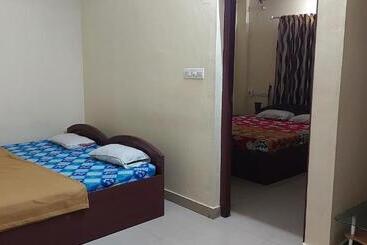 Pension (Hôtel basse catégorie) Guruvayur Adithya