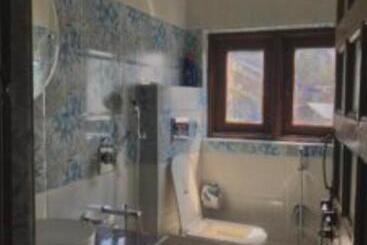 هتل Sarwa Cottage Jammu And Kashmir