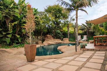 پانسیون Edison Luxe Guest House , Sunninghill