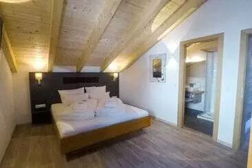 Collina Hotel Garni