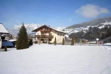 ホテル Familien-bauernhof Neumoar
