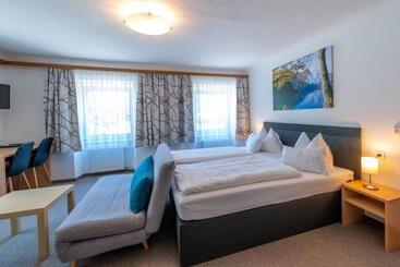 فندق Frühstückspension Haus Ahamer