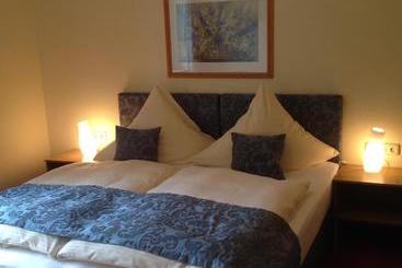 ホテル Pension Beim Krümmling