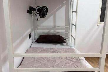 هاستل Seven Tales