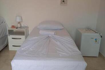 تختخواب و صبحانه Chalet De L Amour