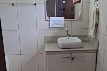 Bed and Breakfast Ipê Amarelo