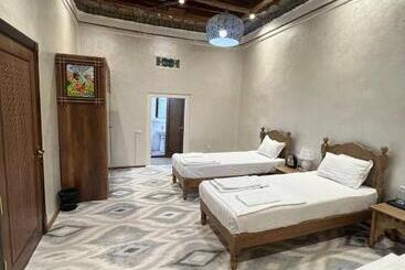 Hôtel Tapchan Guest House