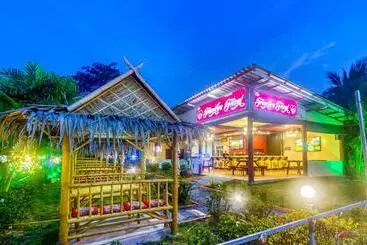 ユースホステル The Travelers Friend En Suite Dorm Room Ac