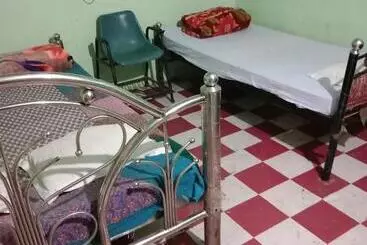 ホテル Meenakshi Lodge