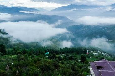 Hotel Stay On The Clouds