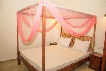 Отель River Bridge Resort