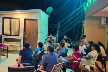 Отель The President House Matheran