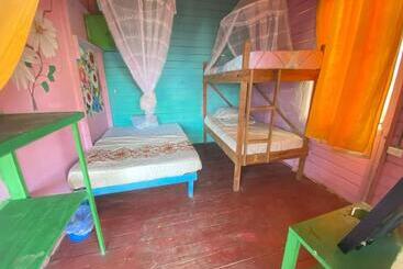 Pension (Hôtel basse catégorie) Hostal Caribbean Beach