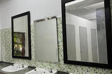 فندق صغير Happiness Pra Ae