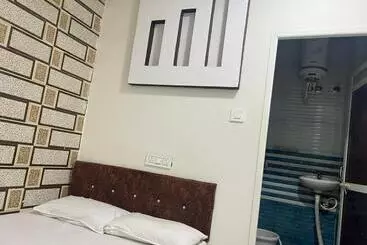 Hotel Fabexpress High Star