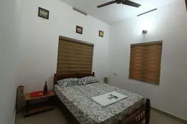 Hotel Poonkavanam Villa