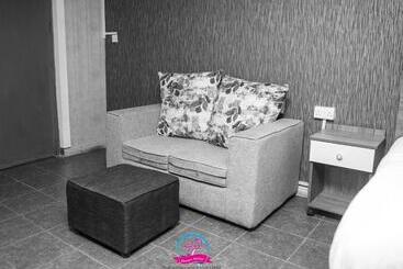 Mums Hotel Kikuyu