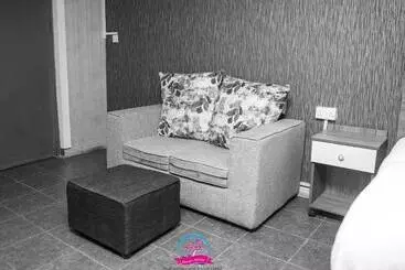 Mums Hotel Kikuyu