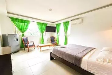 پانسیون La Mercedes Lite Hostal By Mh