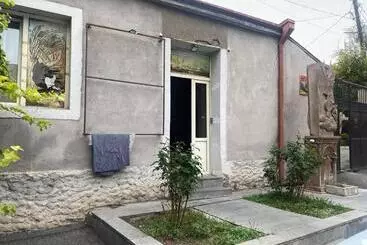 Paronyan Hostel