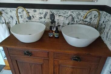 پانسیون Summer1840