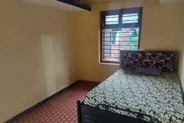 Hotel Gurukrupa Restaurant And Lodging