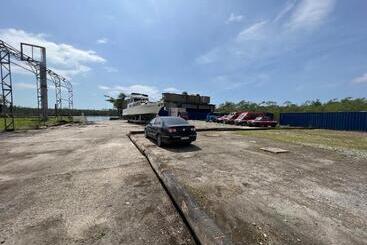 בית מלון כפרי Marina Glamurosa Bertioga