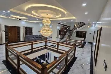 Otel Vrindavan Homestay Near Temple