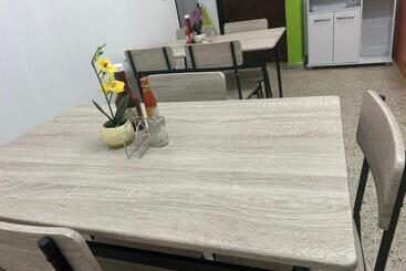 Seven Days Hotel B&b