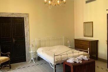 膳宿费 Matteottis