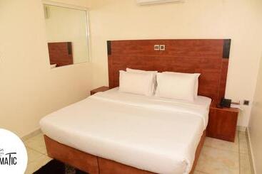 Royale Pruriel Hotels