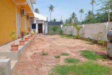 Selvas Eden Resort With River View Near Boat House