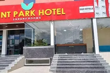 Fabhotel Mint Park   Nr Nmims College