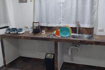 ユースホステル Hal