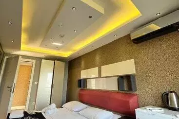 Hotel The Sisli Luxury Corner Suit