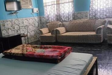 New Hotel Gautam Lodging & Fooding